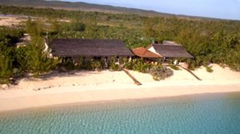 Island HoppInn Exterior