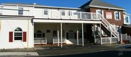 Royal Crest Motor Inn Exterior