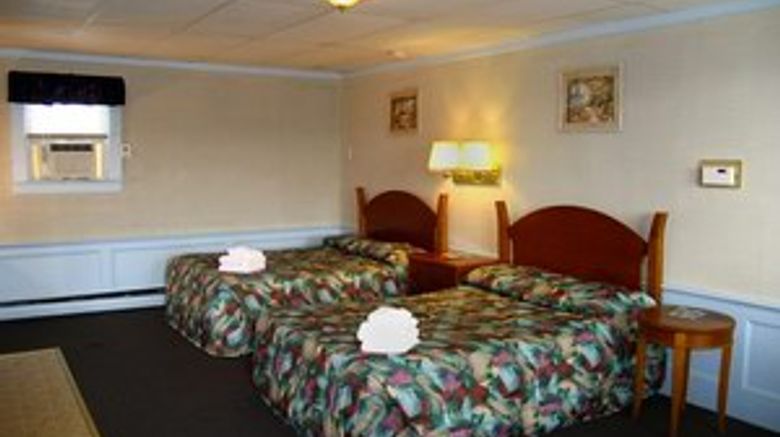<b>Royal Crest Motor Inn Room</b>