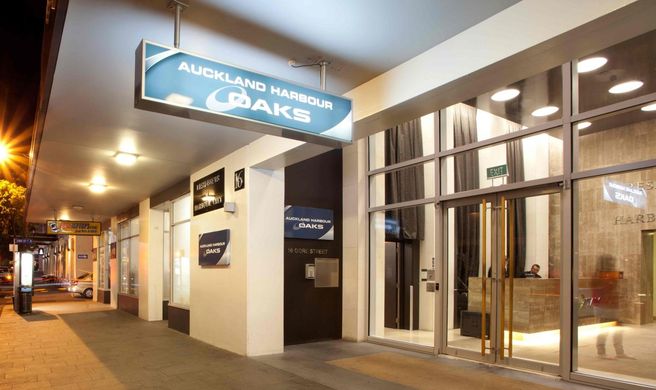 Auckland Harbour Suites Exterior