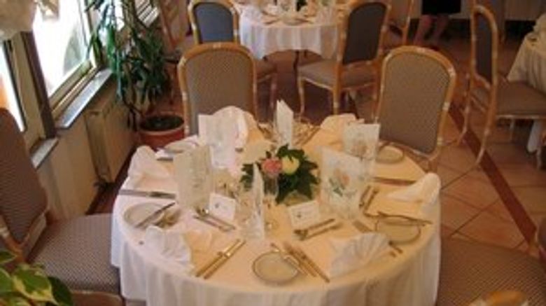 <b>Park-Hotel Rovio Restaurant</b>