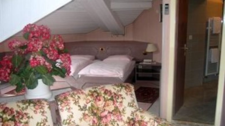 <b>Park-Hotel Rovio Suite</b>