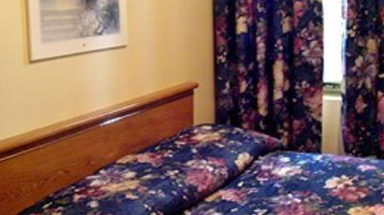 <b>Hotel Viger Downtown Montreal Room</b>