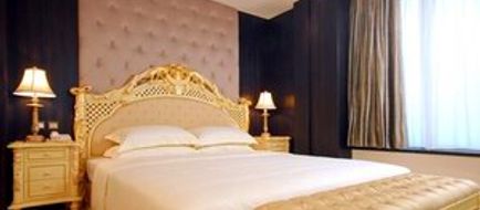 Waldo Hotel Macau Room