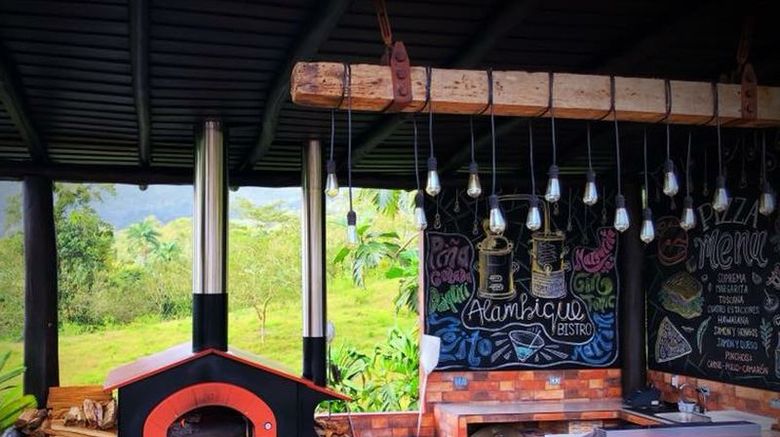 <b>Arenal Manoa Restaurant</b>