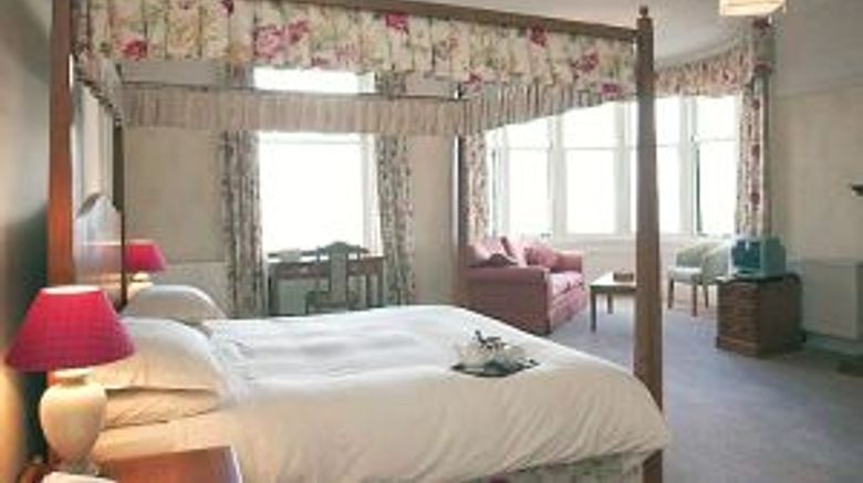 <b>Hunters Quay Hotel Suite</b>