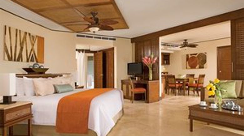<b>Dreams Riviera Cancun Resort & Spa Suite</b> <b>Dreams Riviera Cancun Resort & Spa Suite</b>