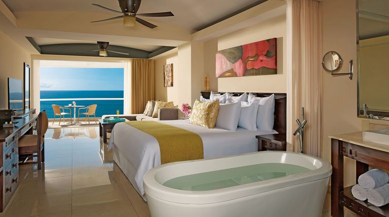 <b>Fiesta Americana Nuevo Vallarta Resort Room</b>