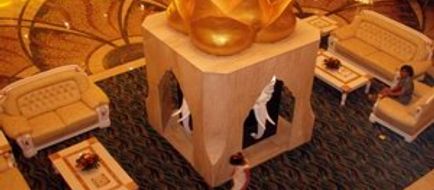 King Land Hotel Lobby
