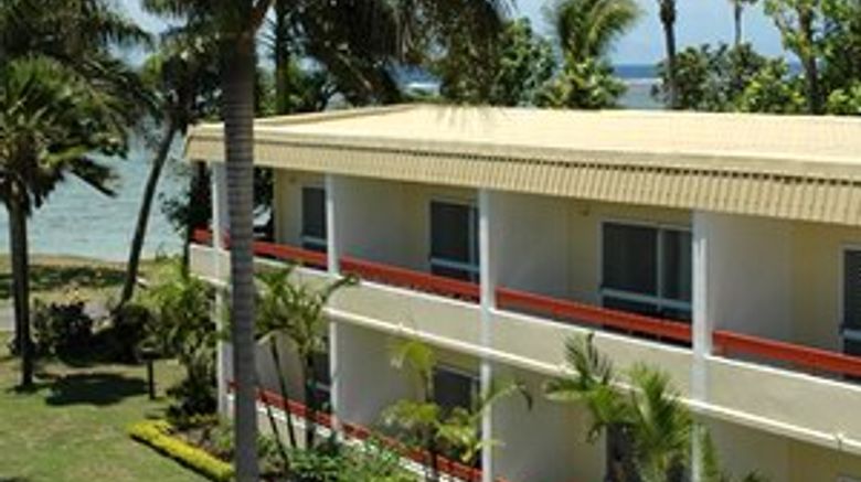 <b>Bedarra Beach Inn Exterior</b>
