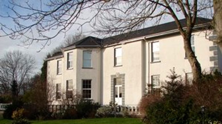 <b>TyGlyn Hotel Exterior</b>