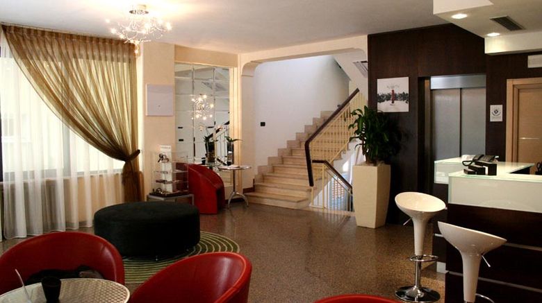 <b>Residence & Suites Lobby</b>