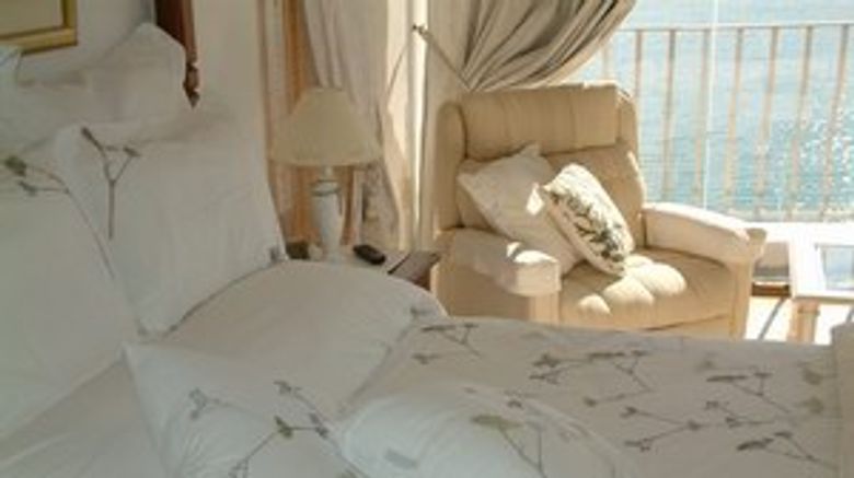 <b>Harbour View Lodge Room</b>