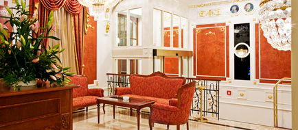 Hotel General Lobby