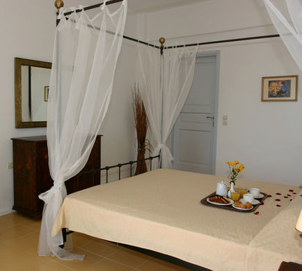 Tzekos Villas Room