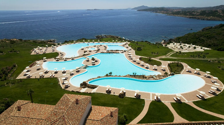 <b>Colonna Resort Pool</b>