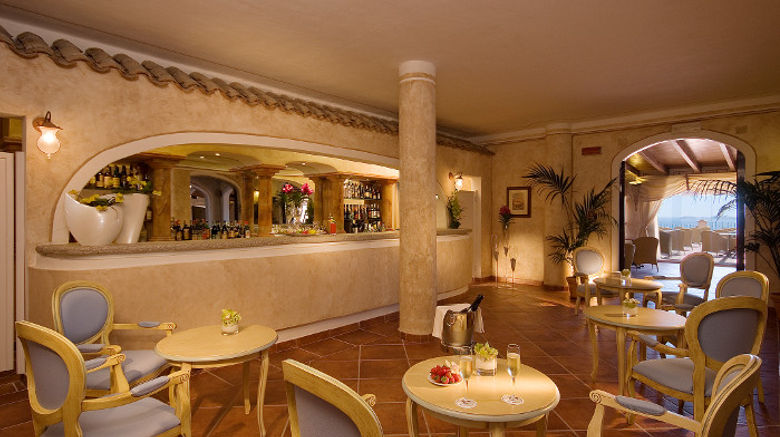<b>Colonna Resort Restaurant</b>