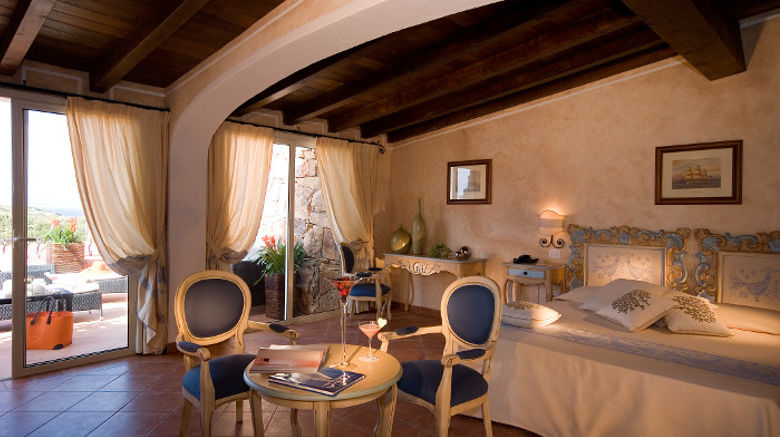 <b>Colonna Resort Room</b>