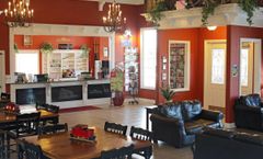 Depot Inn & Suites