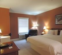Depot Inn & Suites Room