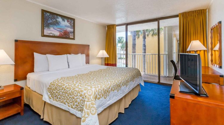 Days Inn & Suites Clermont Suite