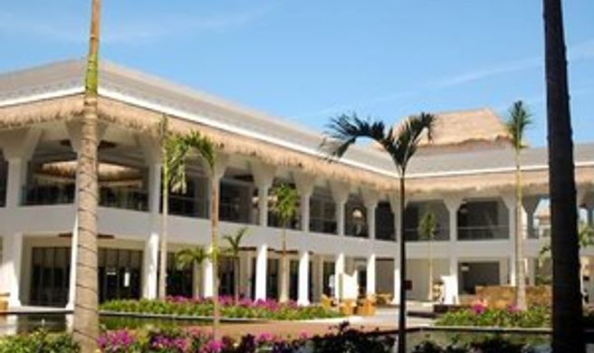 Grand Riviera Princess Exterior