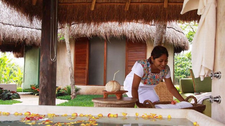 <b>Hacienda Petac Spa</b>