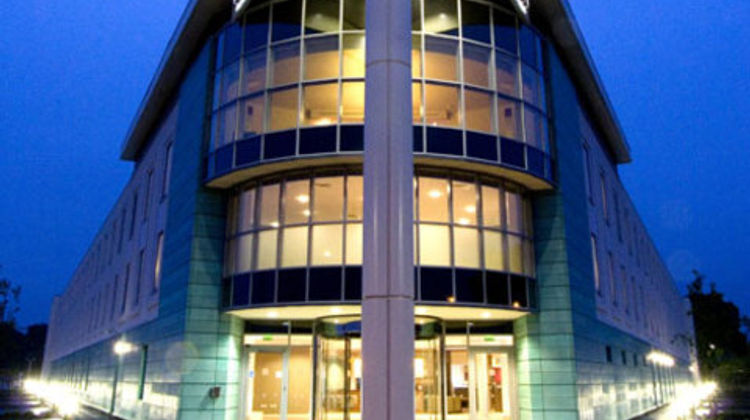 London Luton Vale Hotel Exterior