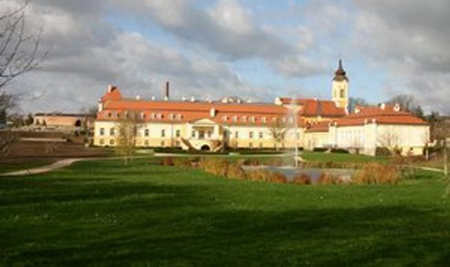 Chateau Bela Exterior
