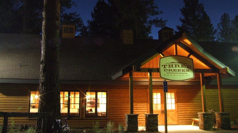 <b>FivePine Lodge & Conference Center Restaurant</b> <b>FivePine Lodge & Conference Center Restaurant</b>