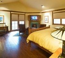 FivePine Lodge & Conference Center Room