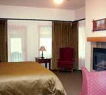 The Lodge at Sandpoint Room