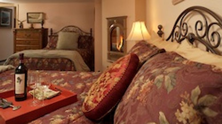 <b>Black Bear Inn Room</b>