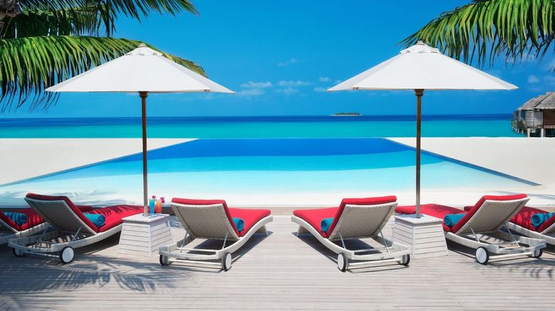 <b>JA Manafaru Pool</b>