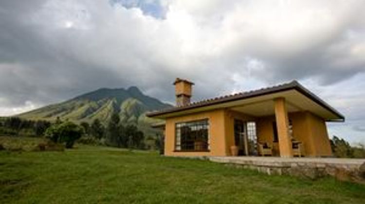 Sabyinyo Silverback Lodge Exterior
