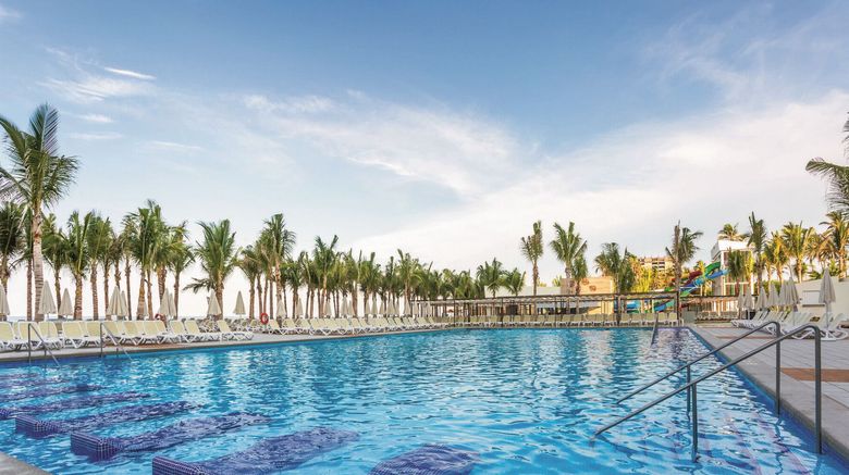<b>Hotel Riu Emerald Bay Pool</b>