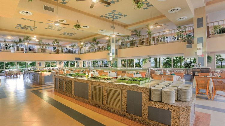 Hotel Riu Emerald Bay Restaurant