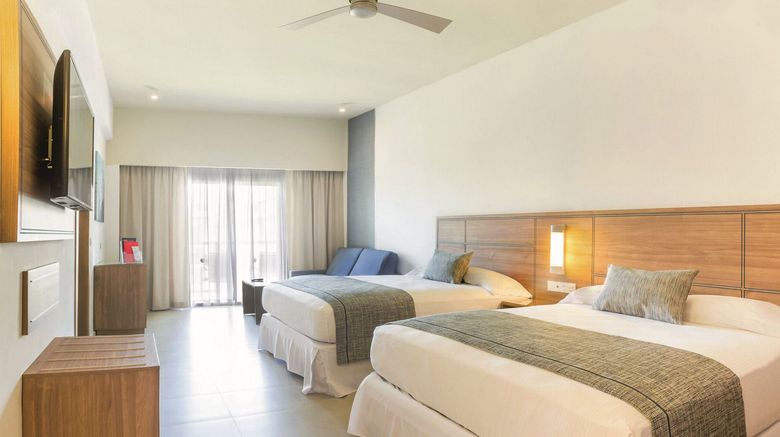 <b>Hotel Riu Emerald Bay Room</b>
