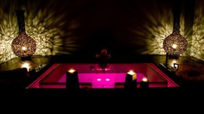 <b>The Cliff Hotel Spa</b>