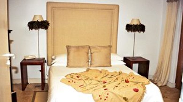 <b>5 Seasons Guest House Room</b>