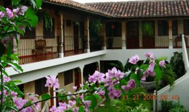 Hotel & Restaurante Don Udo's Exterior