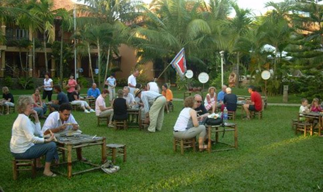 Vinh Hung Riverside Resort Restaurant