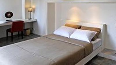 Viroth's Hotel