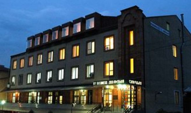 Barsam Suites Hotel Exterior