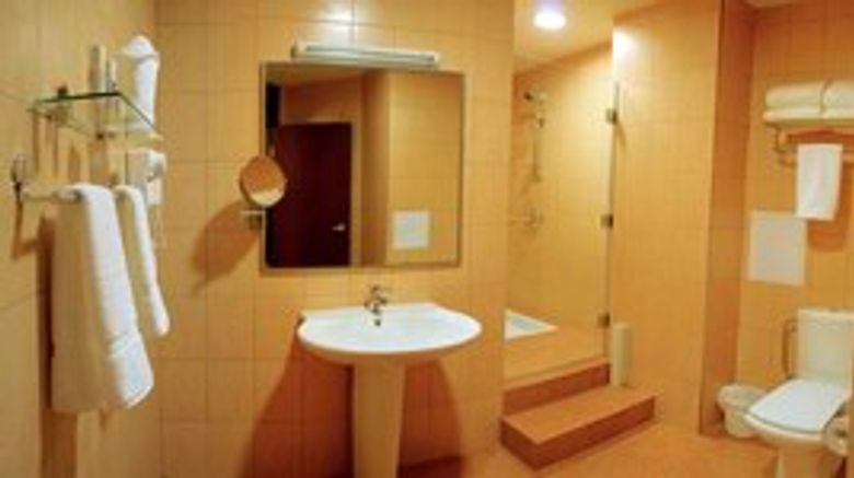 <b>Barsam Suites Hotel Suite</b>