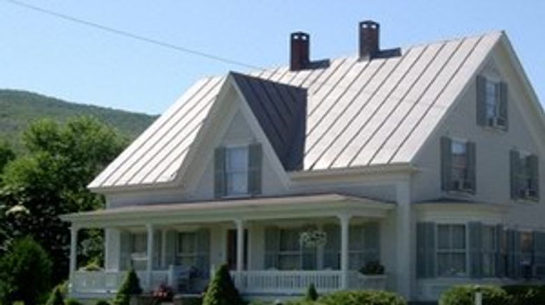 The Woodbridge Inn of Woodstock Exterior