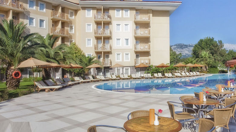 <b>AKKA Claros Hotel Pool</b>