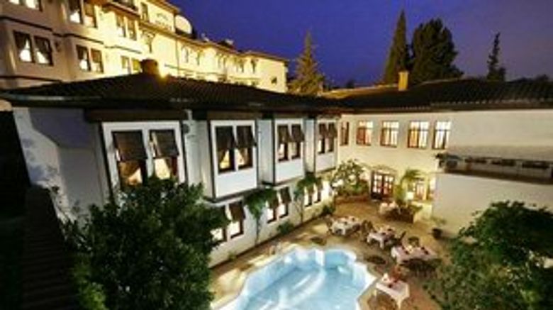 Aspen Hotel Exterior