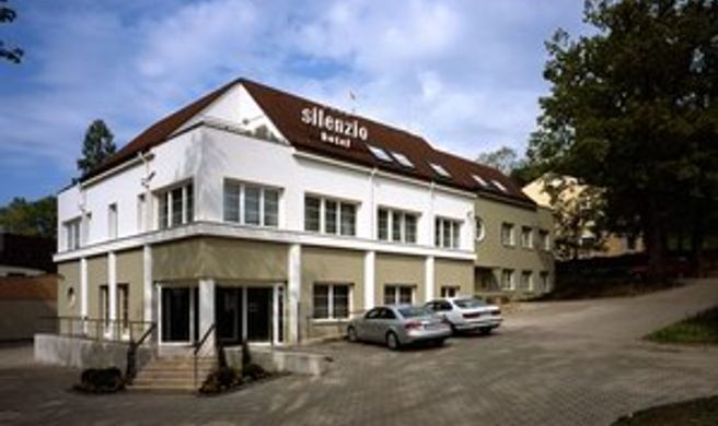 Hotel Silenzio Exterior