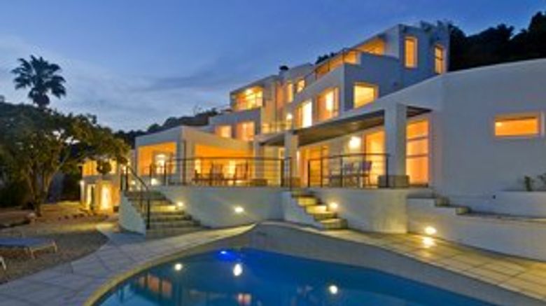 <b>Villa Afrikana Guest Suites Pool</b> <b>Villa Afrikana Guest Suites Pool</b>